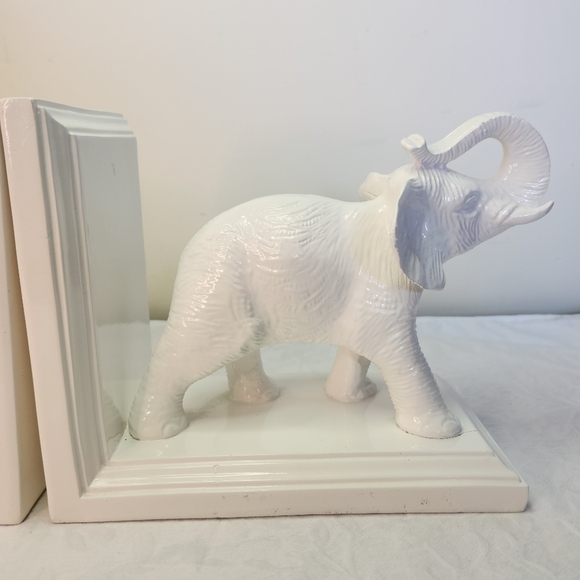 Torre & Tagus white elephant bookends - Picture 3 of 14